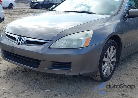 2006 Honda Accord 3.0 Ex z USA, uszkodzony, nr VIN 1HGCM66516A063376